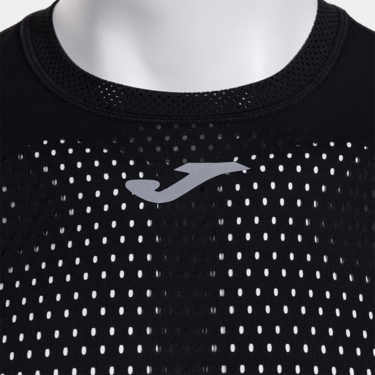 camiseta trail running hombre marathon ii negro