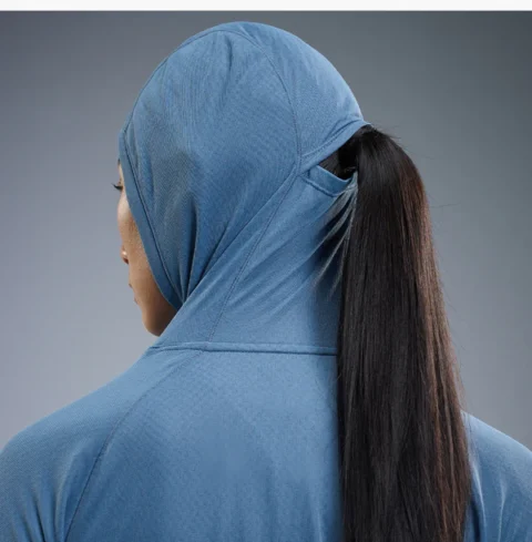 camiseta térmica con capucha para running mujer